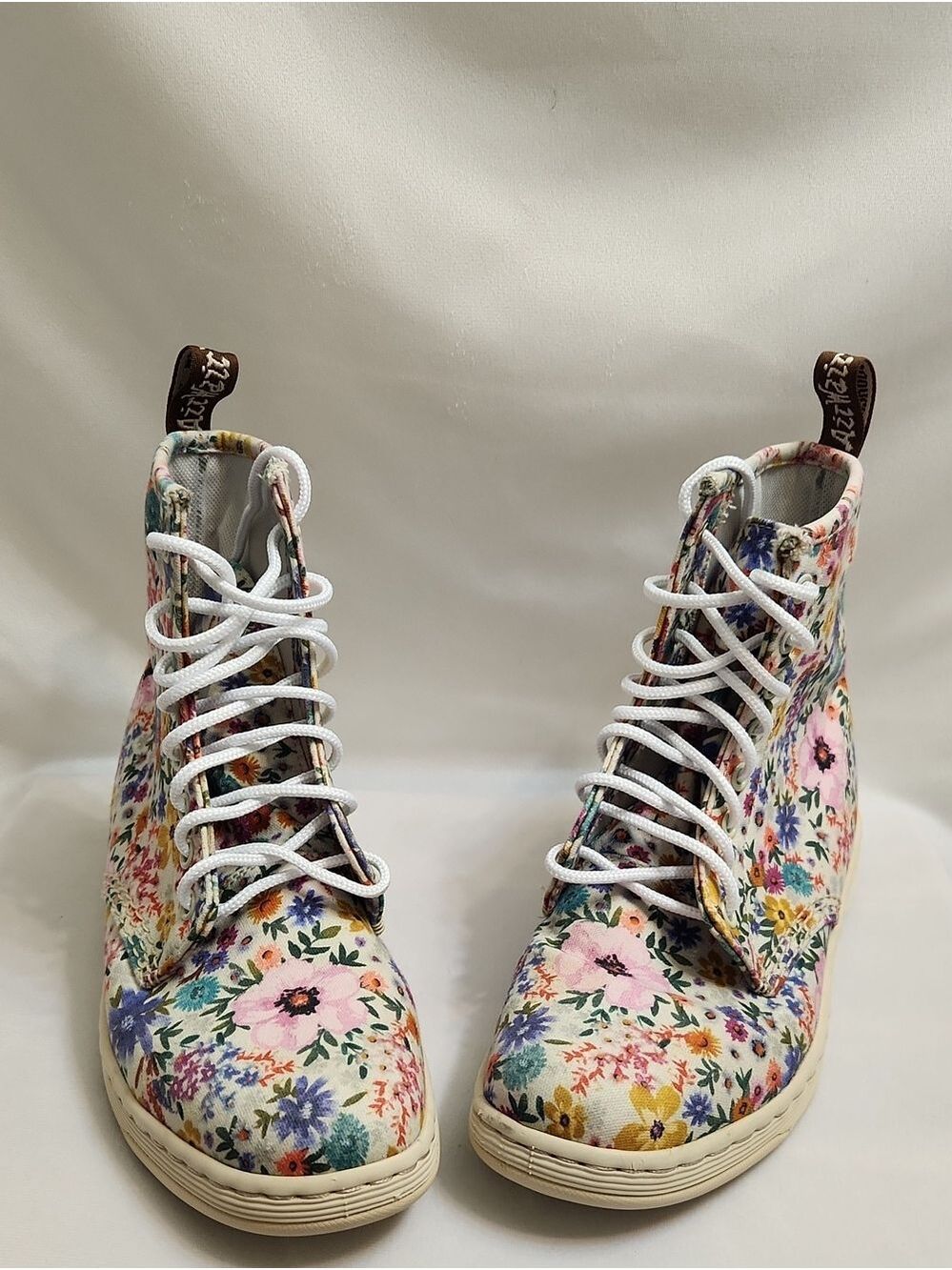Dr. Martens Newton Wanderlust Floral Multicolored Lace-Up Ankle Boots (Size 7) - Picture 7 of 11